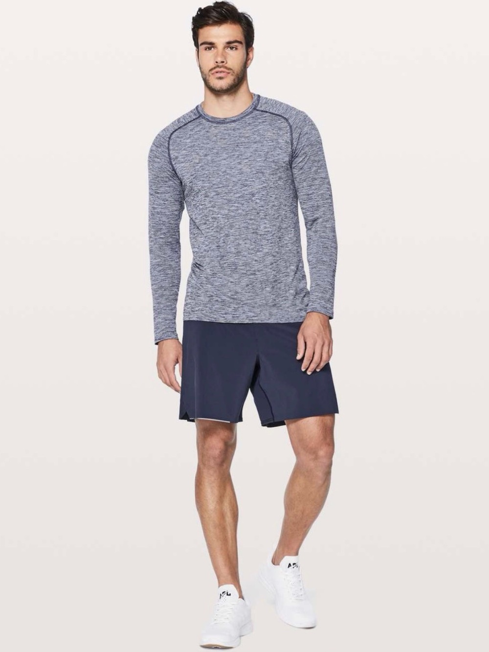 Lululemon Metal Vent Tech Surge Long Sleeve
Size: Large
Deep Navy / White